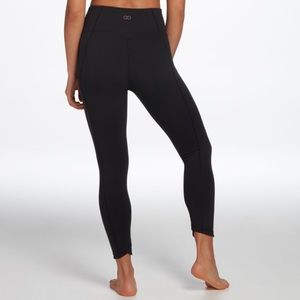 CALIA by Carrie Underwood Women's Essential High Rise Crop